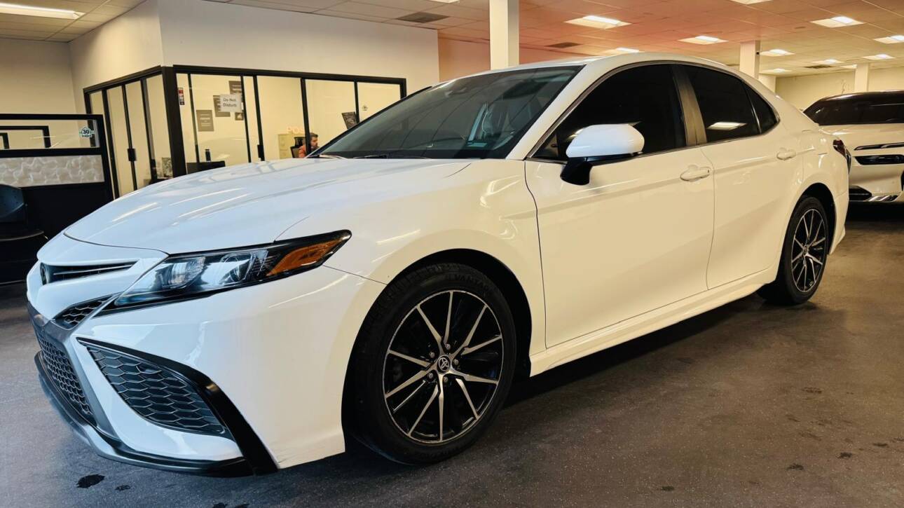 2021 Toyota Camry SE