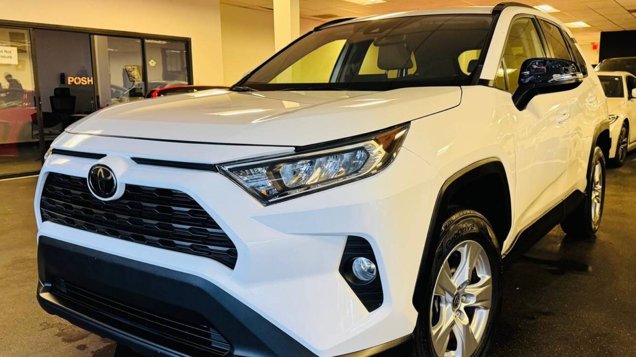 2020 Toyota RAV4 XLE