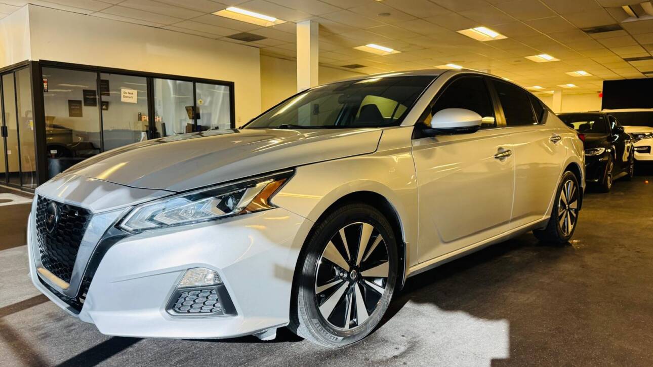 2021 Nissan Altima 2.5 SV